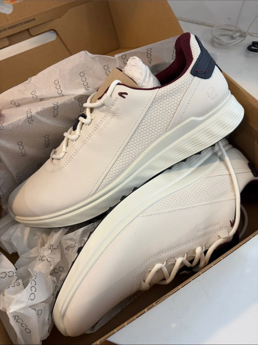 Ecco Men’s White Leather Sneakers with Burgundy and Navy Accents